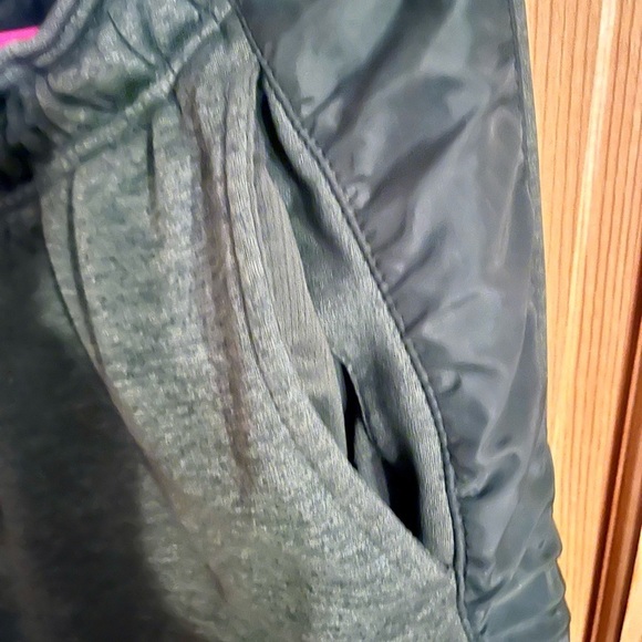 Reebok Gray Black Drawstring Joggers Size 2XL Racing Stripes 3 Pockets Comfort - Picture 8 of 15